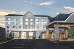 Country Inn & Suites by Radisson, Asheville Downtown Tunnel Road