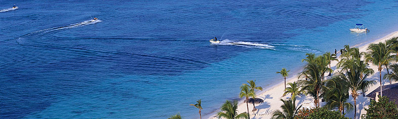 Bahamas jet ski near beach