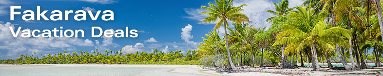 Fakarava beach with palms