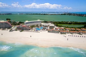 Grand Park Royal Cancun Hotel